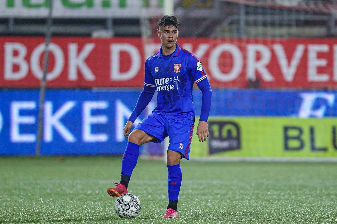 Mees Hilgers, pemain FC Twente yang akan dinaturalisasi Timnas Indonesia.