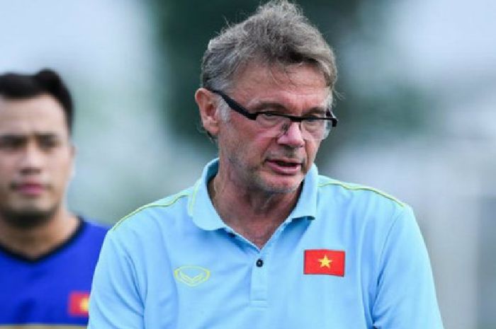 Pelatih Vietnam Philippe Troussier